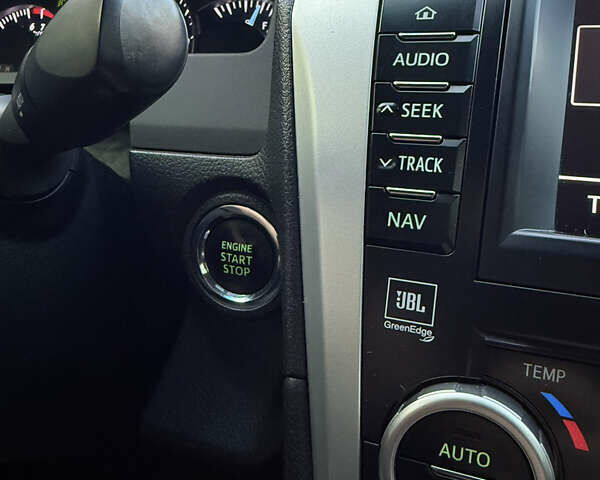 Чорний Тойота Камрі, об'ємом двигуна 3.46 л та пробігом 210 тис. км за 13500 $, фото 8 на Automoto.ua