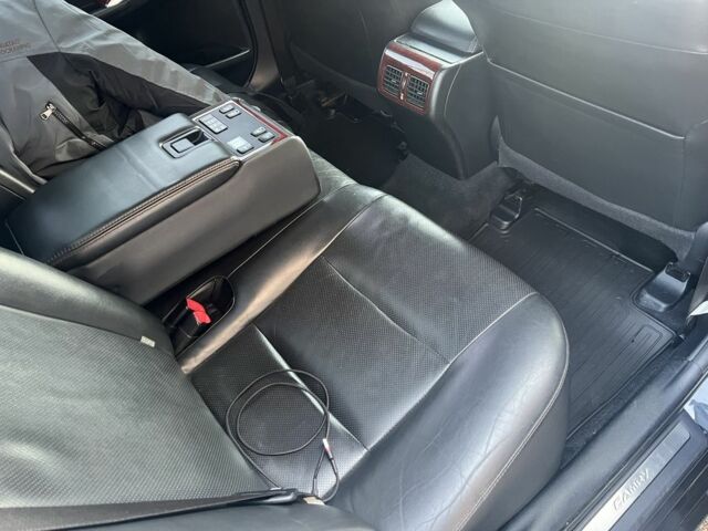 Чорний Тойота Камрі, об'ємом двигуна 2.5 л та пробігом 190 тис. км за 14000 $, фото 5 на Automoto.ua