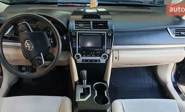 Черный Тойота Камри, объемом двигателя 2.5 л и пробегом 154 тыс. км за 9490 $, фото 55 на Automoto.ua