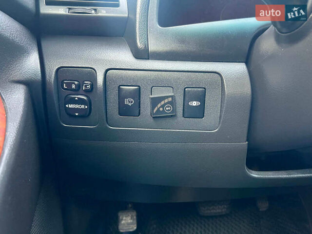 Черный Тойота Камри, объемом двигателя 3.5 л и пробегом 293 тыс. км за 9990 $, фото 17 на Automoto.ua