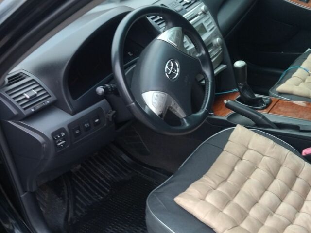 Чорний Тойота Камрі, об'ємом двигуна 2.4 л та пробігом 248 тис. км за 10100 $, фото 3 на Automoto.ua