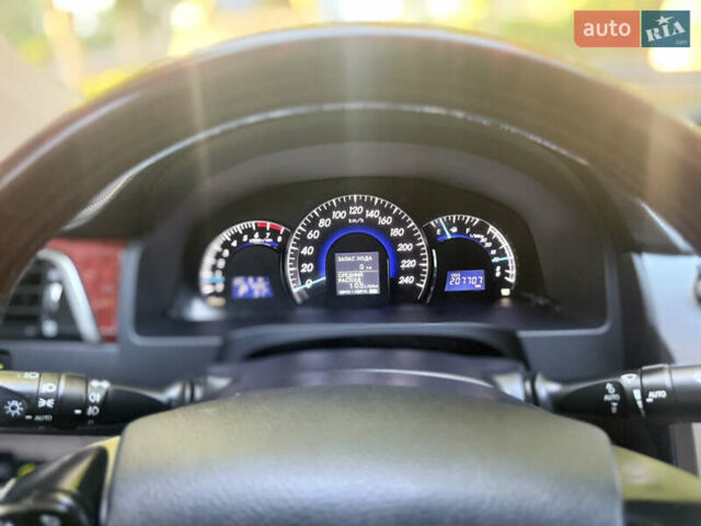 Чорний Тойота Камрі, об'ємом двигуна 2.49 л та пробігом 208 тис. км за 13500 $, фото 5 на Automoto.ua
