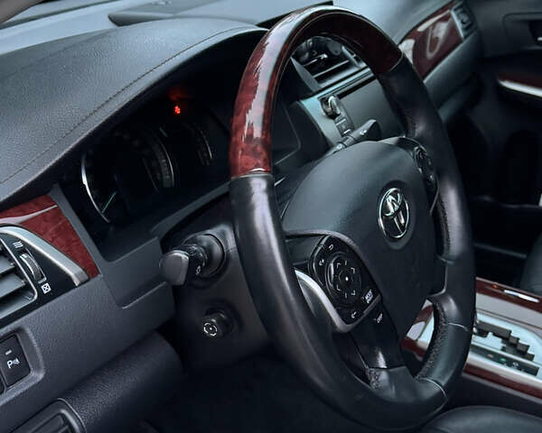 Чорний Тойота Камрі, об'ємом двигуна 2.49 л та пробігом 215 тис. км за 14500 $, фото 17 на Automoto.ua