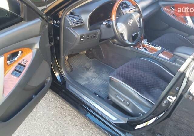 Черный Тойота Камри, объемом двигателя 3.46 л и пробегом 192 тыс. км за 15200 $, фото 17 на Automoto.ua