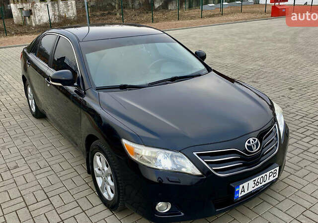 Черный Тойота Камри, объемом двигателя 2.4 л и пробегом 315 тыс. км за 9799 $, фото 2 на Automoto.ua