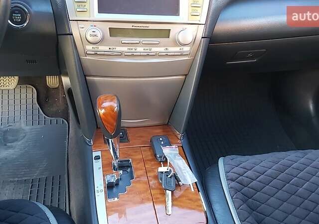 Черный Тойота Камри, объемом двигателя 3.46 л и пробегом 192 тыс. км за 15200 $, фото 19 на Automoto.ua