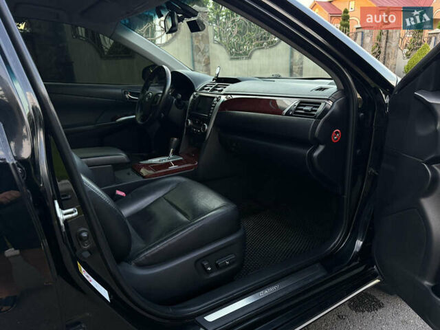 Чорний Тойота Камрі, об'ємом двигуна 3.46 л та пробігом 210 тис. км за 13500 $, фото 5 на Automoto.ua