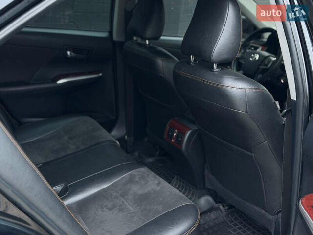 Черный Тойота Камри, объемом двигателя 2.5 л и пробегом 280 тыс. км за 9900 $, фото 28 на Automoto.ua