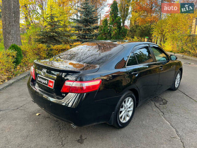 Черный Тойота Камри, объемом двигателя 3.5 л и пробегом 293 тыс. км за 9990 $, фото 4 на Automoto.ua