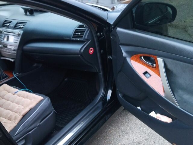 Чорний Тойота Камрі, об'ємом двигуна 2.4 л та пробігом 248 тис. км за 10100 $, фото 5 на Automoto.ua