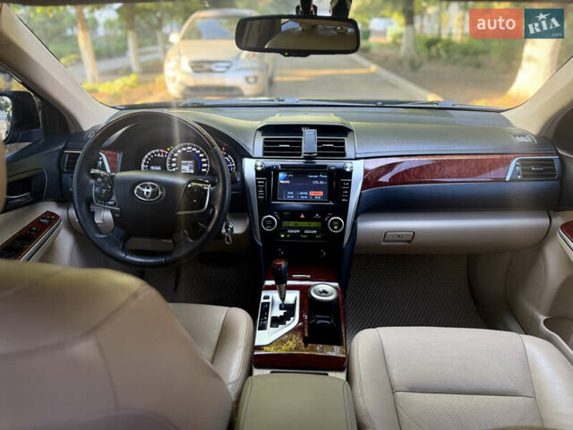 Чорний Тойота Камрі, об'ємом двигуна 2.49 л та пробігом 208 тис. км за 13500 $, фото 11 на Automoto.ua