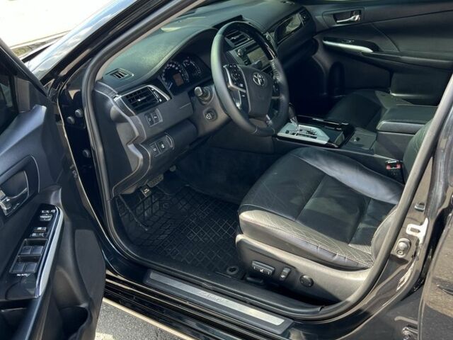 Черный Тойота Камри, объемом двигателя 0 л и пробегом 151 тыс. км за 14000 $, фото 5 на Automoto.ua