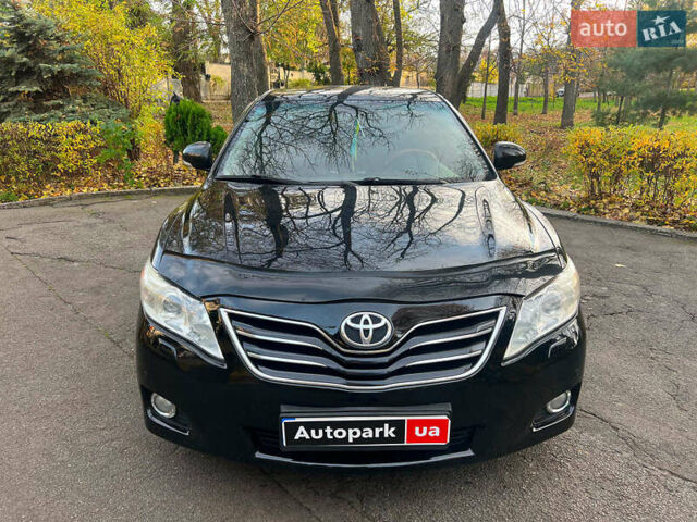 Черный Тойота Камри, объемом двигателя 3.5 л и пробегом 293 тыс. км за 9990 $, фото 1 на Automoto.ua
