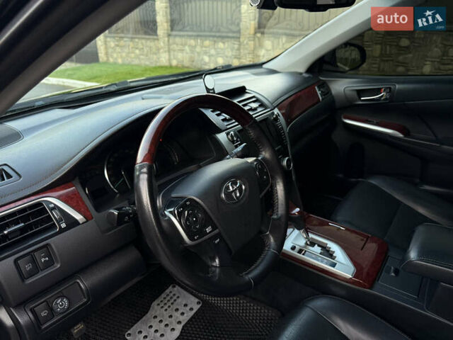 Чорний Тойота Камрі, об'ємом двигуна 3.46 л та пробігом 210 тис. км за 13500 $, фото 10 на Automoto.ua
