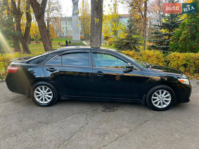 Черный Тойота Камри, объемом двигателя 3.5 л и пробегом 293 тыс. км за 9990 $, фото 3 на Automoto.ua