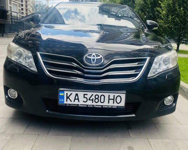 Чорний Тойота Камрі, об'ємом двигуна 2.4 л та пробігом 260 тис. км за 10000 $, фото 4 на Automoto.ua