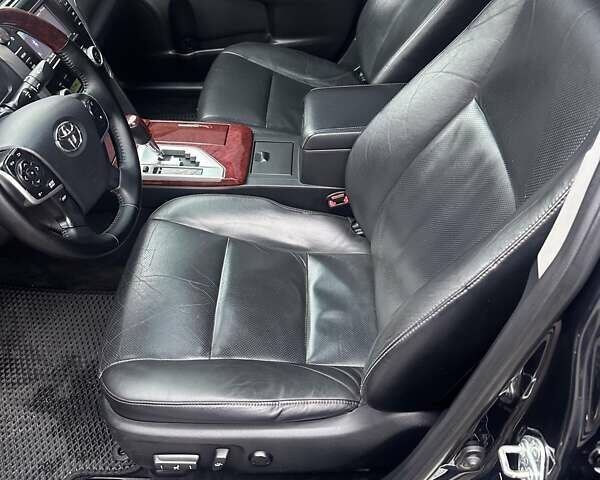 Чорний Тойота Камрі, об'ємом двигуна 0 л та пробігом 232 тис. км за 12700 $, фото 9 на Automoto.ua