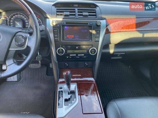 Чорний Тойота Камрі, об'ємом двигуна 2.5 л та пробігом 96 тис. км за 15500 $, фото 24 на Automoto.ua