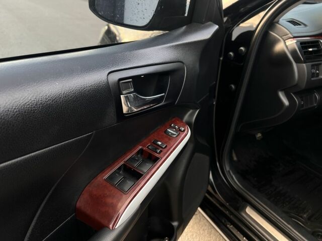 Черный Тойота Камри, объемом двигателя 2.5 л и пробегом 235 тыс. км за 10200 $, фото 5 на Automoto.ua