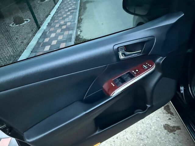 Чорний Тойота Камрі, об'ємом двигуна 2.4 л та пробігом 170 тис. км за 13200 $, фото 4 на Automoto.ua