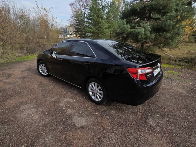 Чорний Тойота Камрі, об'ємом двигуна 2.5 л та пробігом 230 тис. км за 9999 $, фото 3 на Automoto.ua