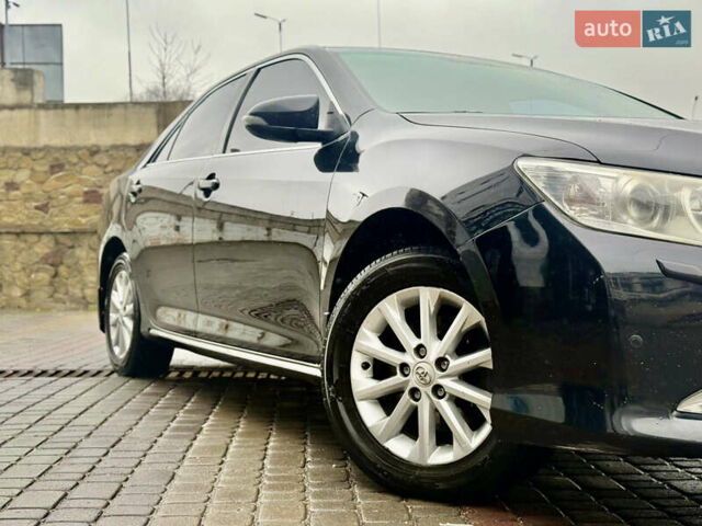 Чорний Тойота Камрі, об'ємом двигуна 2.5 л та пробігом 251 тис. км за 10999 $, фото 12 на Automoto.ua