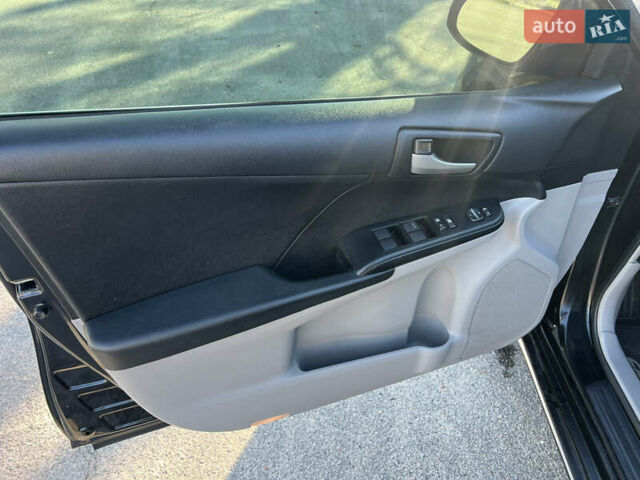 Чорний Тойота Камрі, об'ємом двигуна 2.5 л та пробігом 155 тис. км за 12000 $, фото 12 на Automoto.ua