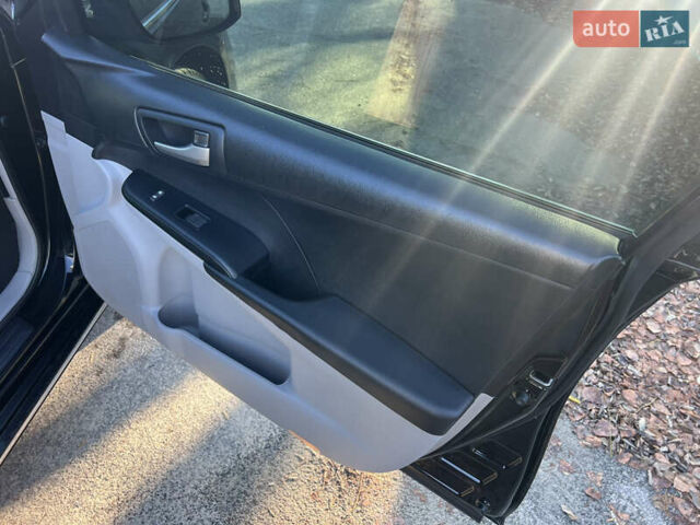 Чорний Тойота Камрі, об'ємом двигуна 2.5 л та пробігом 155 тис. км за 12000 $, фото 13 на Automoto.ua