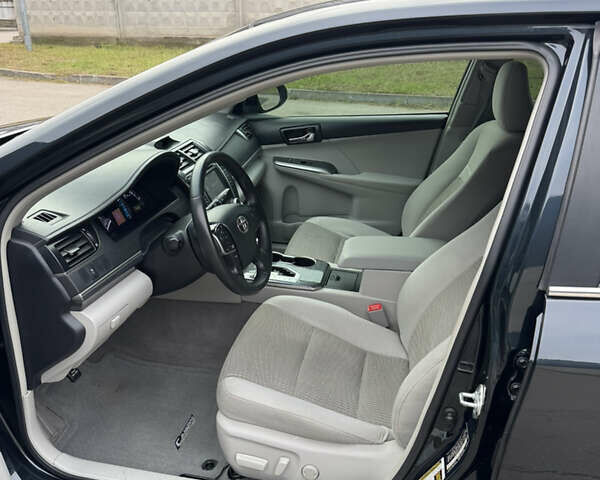 Черный Тойота Камри, объемом двигателя 2.49 л и пробегом 187 тыс. км за 11999 $, фото 11 на Automoto.ua