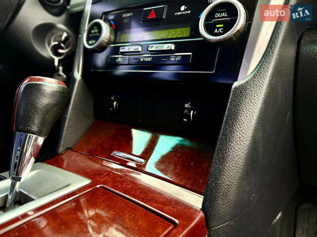 Черный Тойота Камри, объемом двигателя 2.5 л и пробегом 260 тыс. км за 10999 $, фото 50 на Automoto.ua