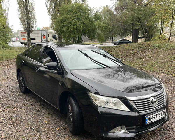 Черный Тойота Камри, объемом двигателя 2.36 л и пробегом 230 тыс. км за 10250 $, фото 2 на Automoto.ua