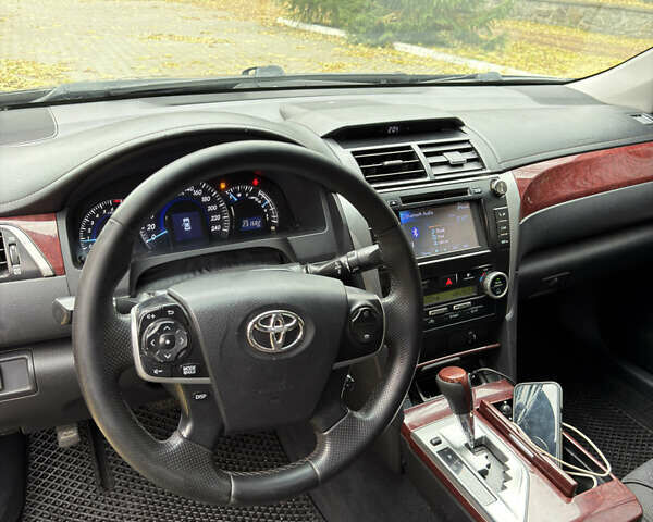 Черный Тойота Камри, объемом двигателя 2.36 л и пробегом 231 тыс. км за 9900 $, фото 12 на Automoto.ua