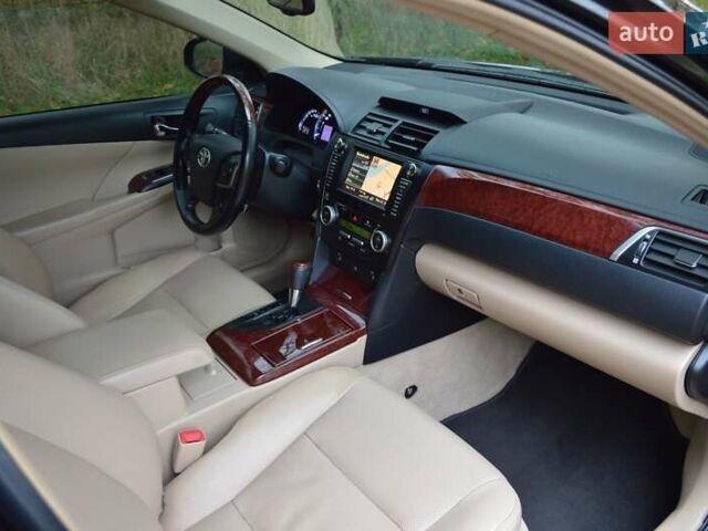 Черный Тойота Камри, объемом двигателя 3.46 л и пробегом 340 тыс. км за 17200 $, фото 7 на Automoto.ua