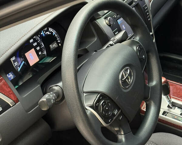 Черный Тойота Камри, объемом двигателя 2.5 л и пробегом 142 тыс. км за 13400 $, фото 12 на Automoto.ua