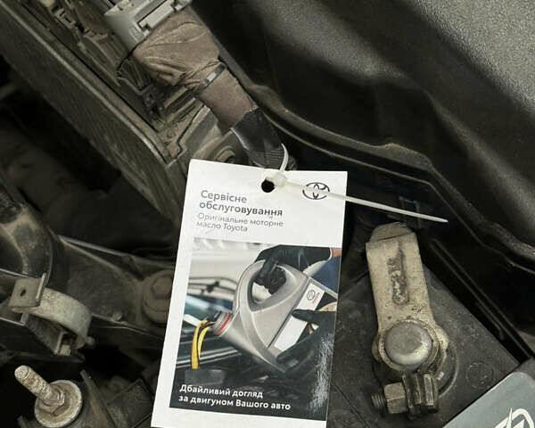 Черный Тойота Камри, объемом двигателя 2.5 л и пробегом 142 тыс. км за 13400 $, фото 16 на Automoto.ua