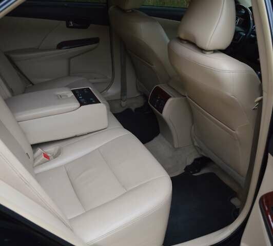 Черный Тойота Камри, объемом двигателя 3.46 л и пробегом 340 тыс. км за 17200 $, фото 10 на Automoto.ua