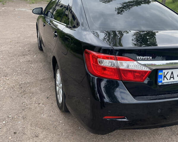 Чорний Тойота Камрі, об'ємом двигуна 2.5 л та пробігом 197 тис. км за 14750 $, фото 2 на Automoto.ua
