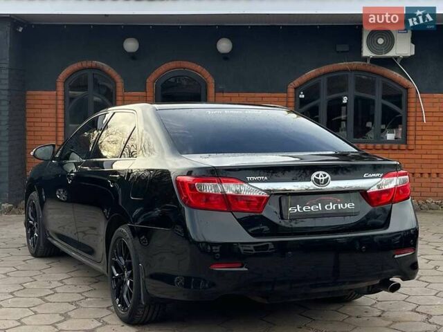 Черный Тойота Камри, объемом двигателя 2.49 л и пробегом 216 тыс. км за 13999 $, фото 5 на Automoto.ua