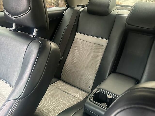 Черный Тойота Камри, объемом двигателя 2.5 л и пробегом 184 тыс. км за 11111 $, фото 7 на Automoto.ua