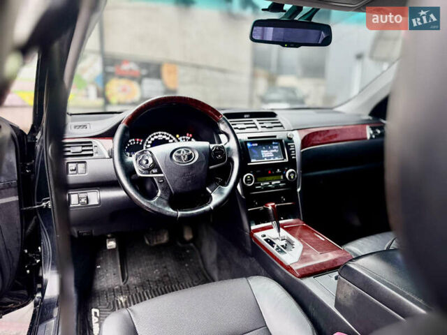 Чорний Тойота Камрі, об'ємом двигуна 2.5 л та пробігом 251 тис. км за 10999 $, фото 41 на Automoto.ua