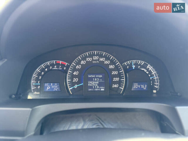 Чорний Тойота Камрі, об'ємом двигуна 2.49 л та пробігом 305 тис. км за 11800 $, фото 15 на Automoto.ua