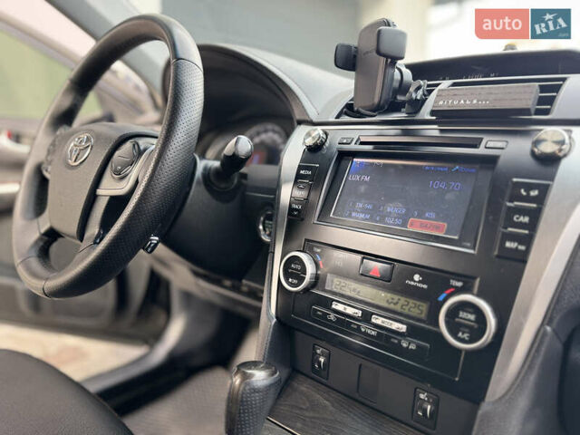 Черный Тойота Камри, объемом двигателя 2.5 л и пробегом 255 тыс. км за 13500 $, фото 33 на Automoto.ua