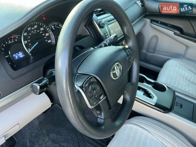 Чорний Тойота Камрі, об'ємом двигуна 2.5 л та пробігом 155 тис. км за 12000 $, фото 8 на Automoto.ua