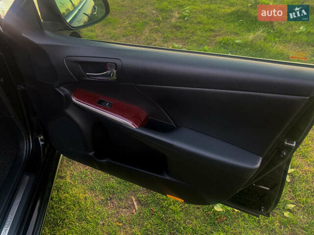 Чорний Тойота Камрі, об'ємом двигуна 2.5 л та пробігом 236 тис. км за 15200 $, фото 19 на Automoto.ua