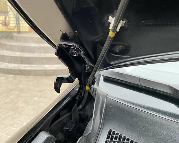 Черный Тойота Камри, объемом двигателя 2.5 л и пробегом 177 тыс. км за 14800 $, фото 61 на Automoto.ua