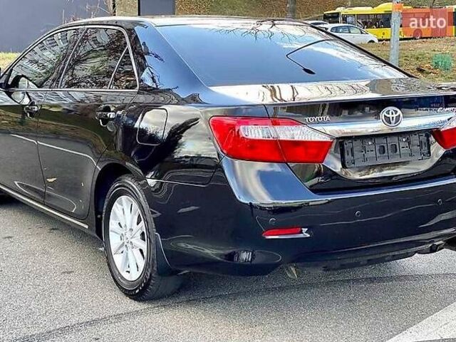 Чорний Тойота Камрі, об'ємом двигуна 2.5 л та пробігом 181 тис. км за 13100 $, фото 6 на Automoto.ua