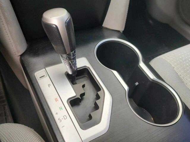 Черный Тойота Камри, объемом двигателя 2.5 л и пробегом 290 тыс. км за 9500 $, фото 13 на Automoto.ua