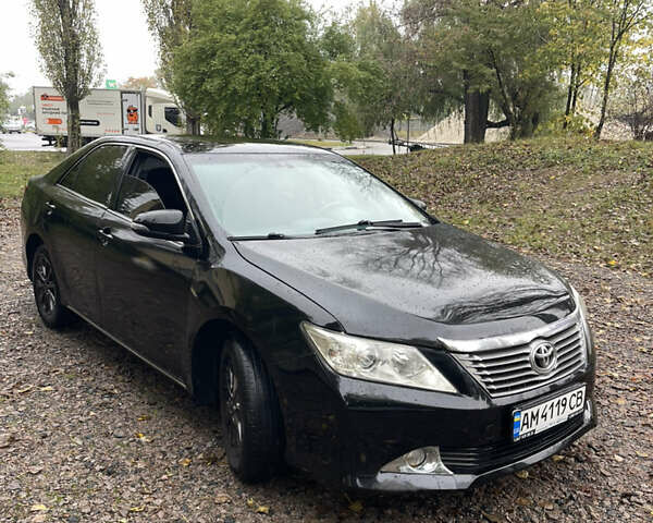 Черный Тойота Камри, объемом двигателя 2.36 л и пробегом 230 тыс. км за 10250 $, фото 3 на Automoto.ua