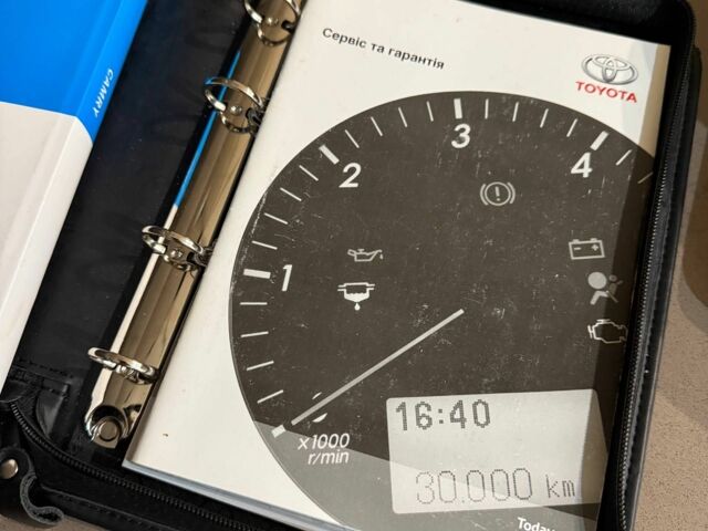 Чорний Тойота Камрі, об'ємом двигуна 2.4 л та пробігом 170 тис. км за 13200 $, фото 8 на Automoto.ua