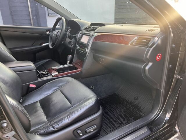 Черный Тойота Камри, объемом двигателя 2.5 л и пробегом 235 тыс. км за 10200 $, фото 8 на Automoto.ua